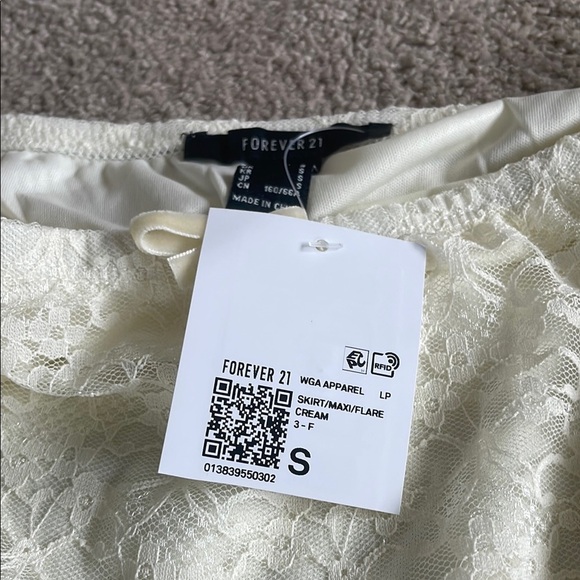 Forever 21 Cream Tiered Maxi Skirt Resort Wear - Picture 7 of 7